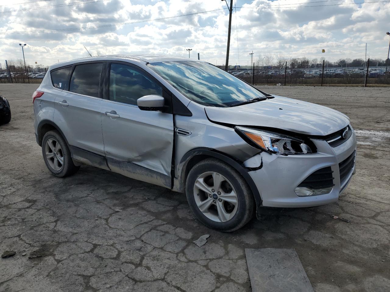2015 FORD ESCAPE SE - Image 4