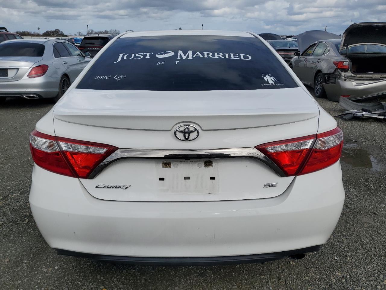 2017 TOYOTA CAMRY LE - Фото 6