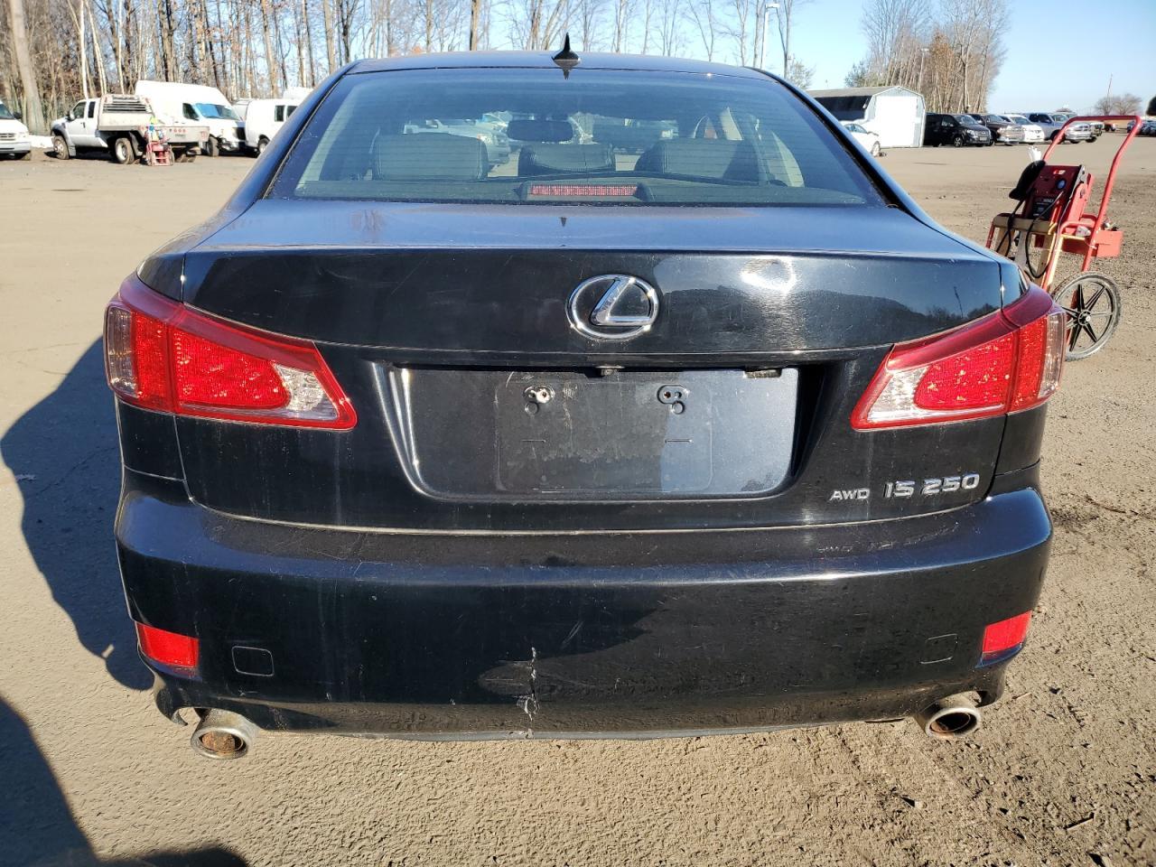 2011 LEXUS IS 250 - Image 6
