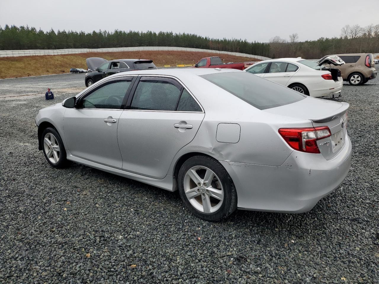 2014 TOYOTA CAMRY L - Фото 2