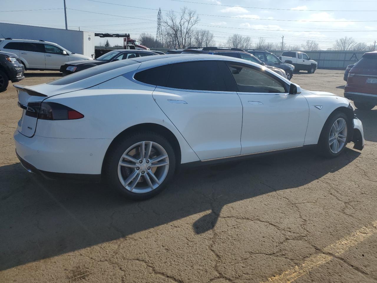 2015 TESLA MODEL S - Фото 3