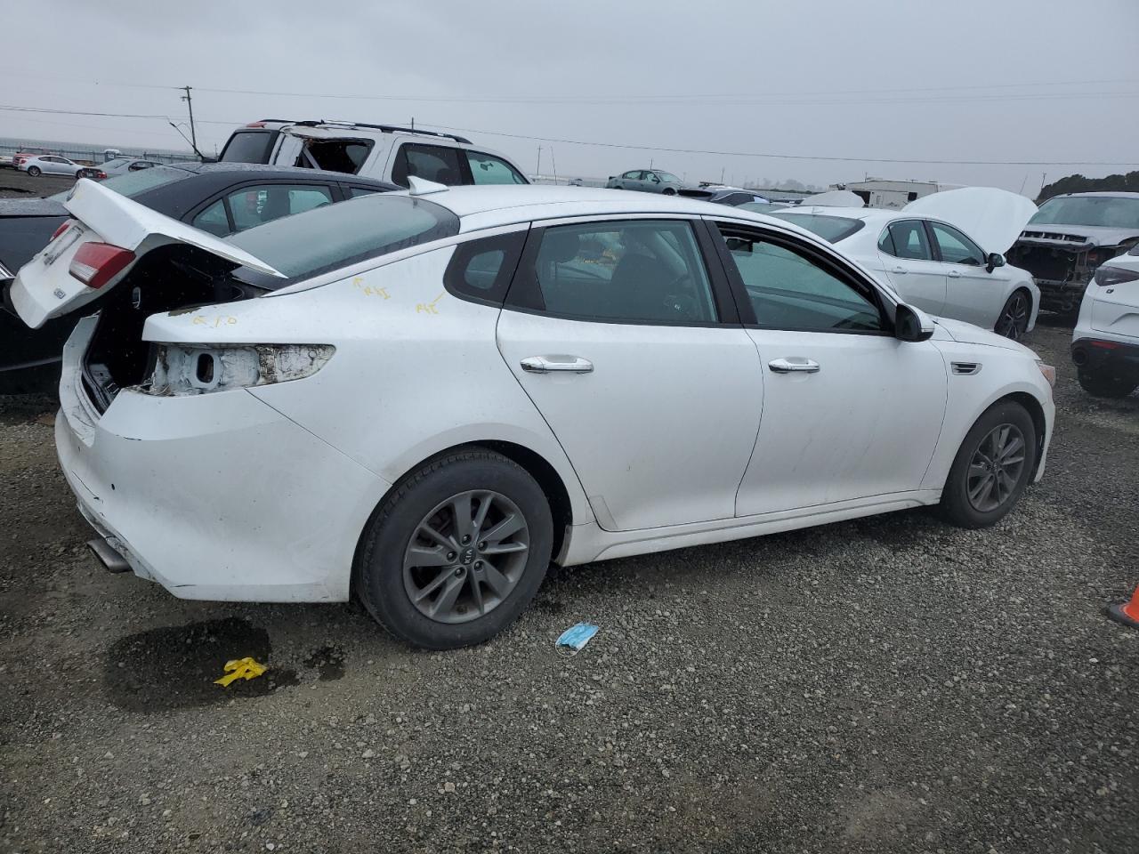 2016 KIA OPTIMA LX - Фото 3