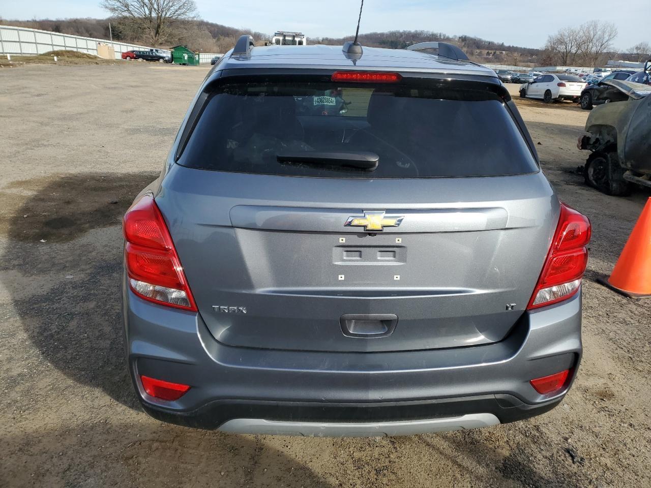 2019 CHEVROLET TRAX 1LT - Фото 6