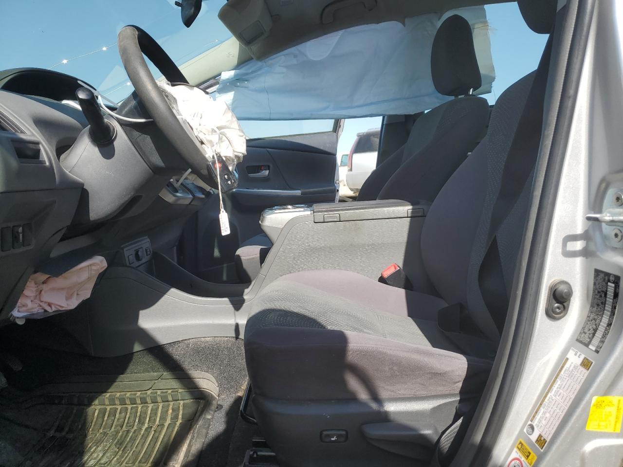 2013 TOYOTA PRIUS V - Image 7