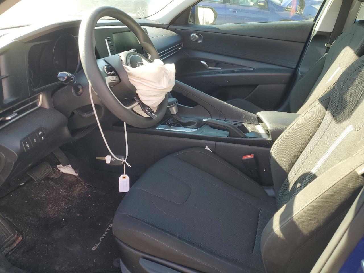 2023 HYUNDAI ELANTRA SE - Фото 7