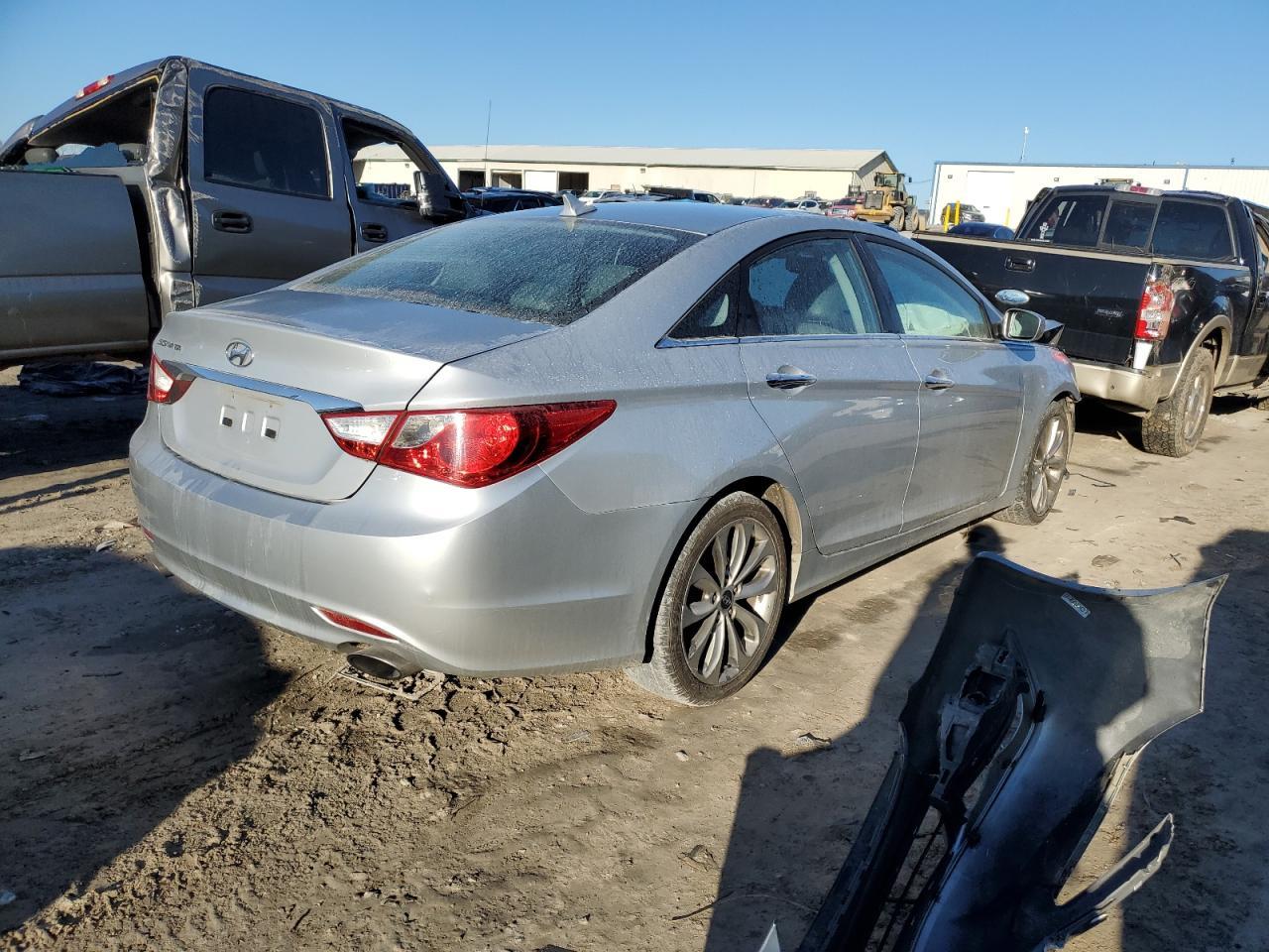 2011 HYUNDAI SONATA SE - Image 3