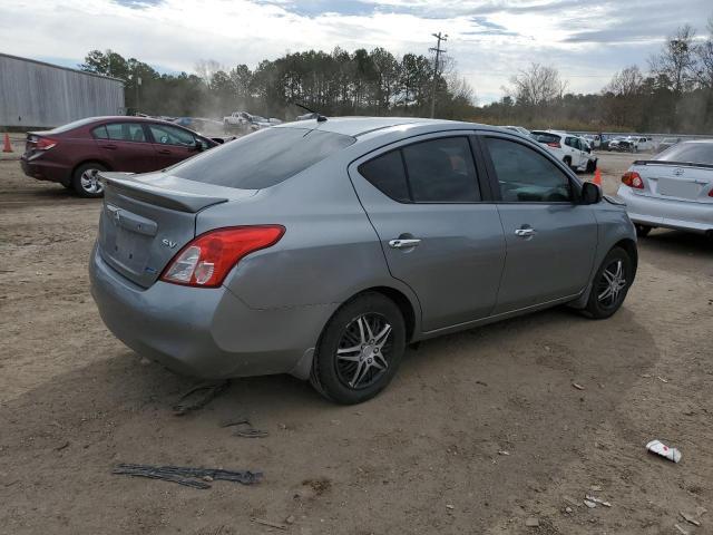 2014 Nissan Versa S - Фото 3