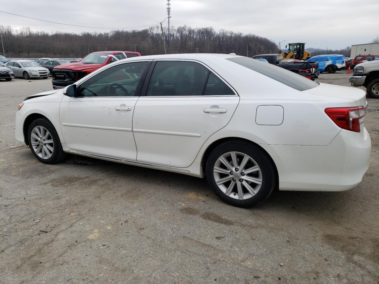 2014 TOYOTA CAMRY L - Image 2