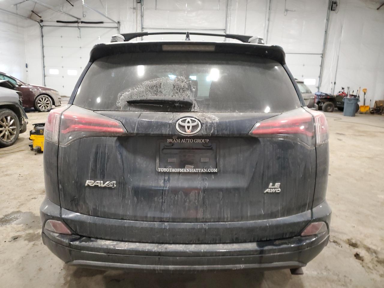 2017 TOYOTA RAV4 LE - Image 6