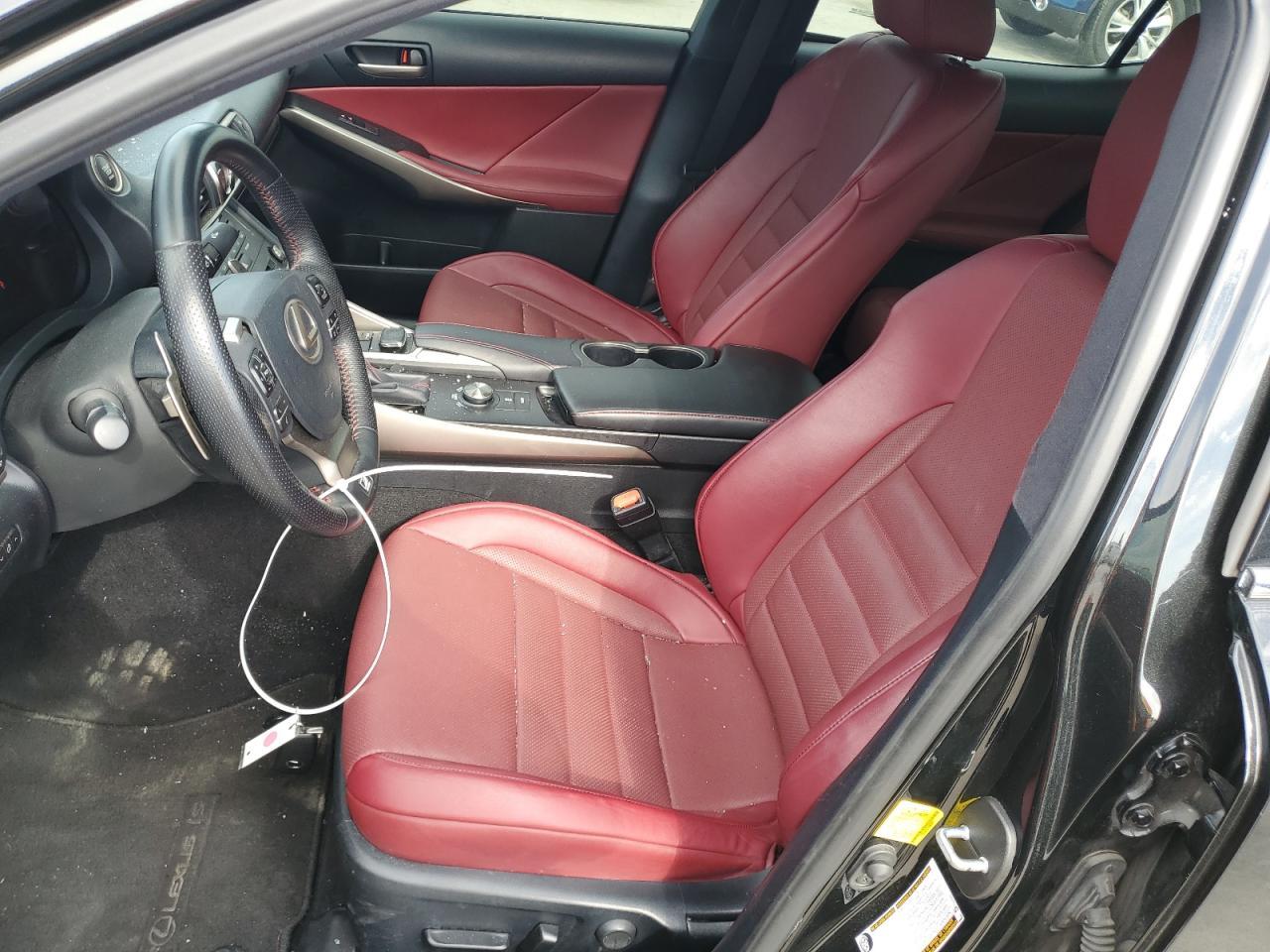 2019 LEXUS IS 300 - Фото 7