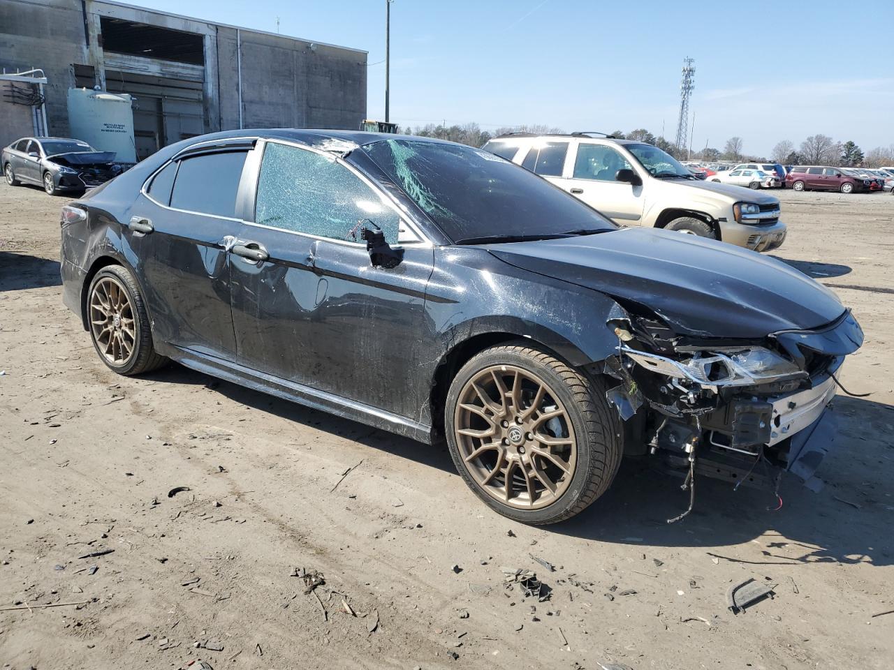 2020 TOYOTA CAMRY SE - Image 4