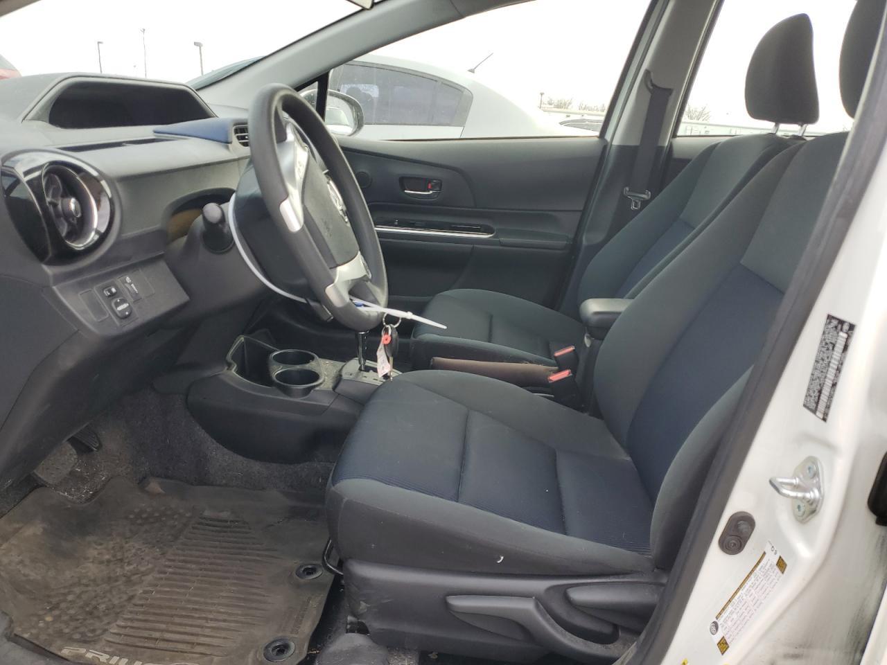 2016 TOYOTA PRIUS C - Фото 7