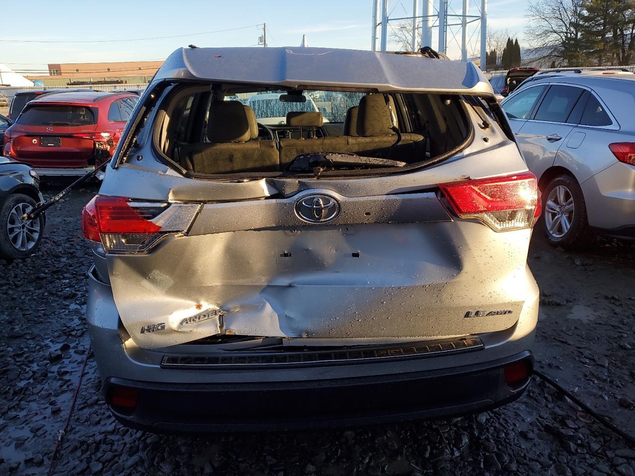 2018 TOYOTA HIGHLANDER - Image 6
