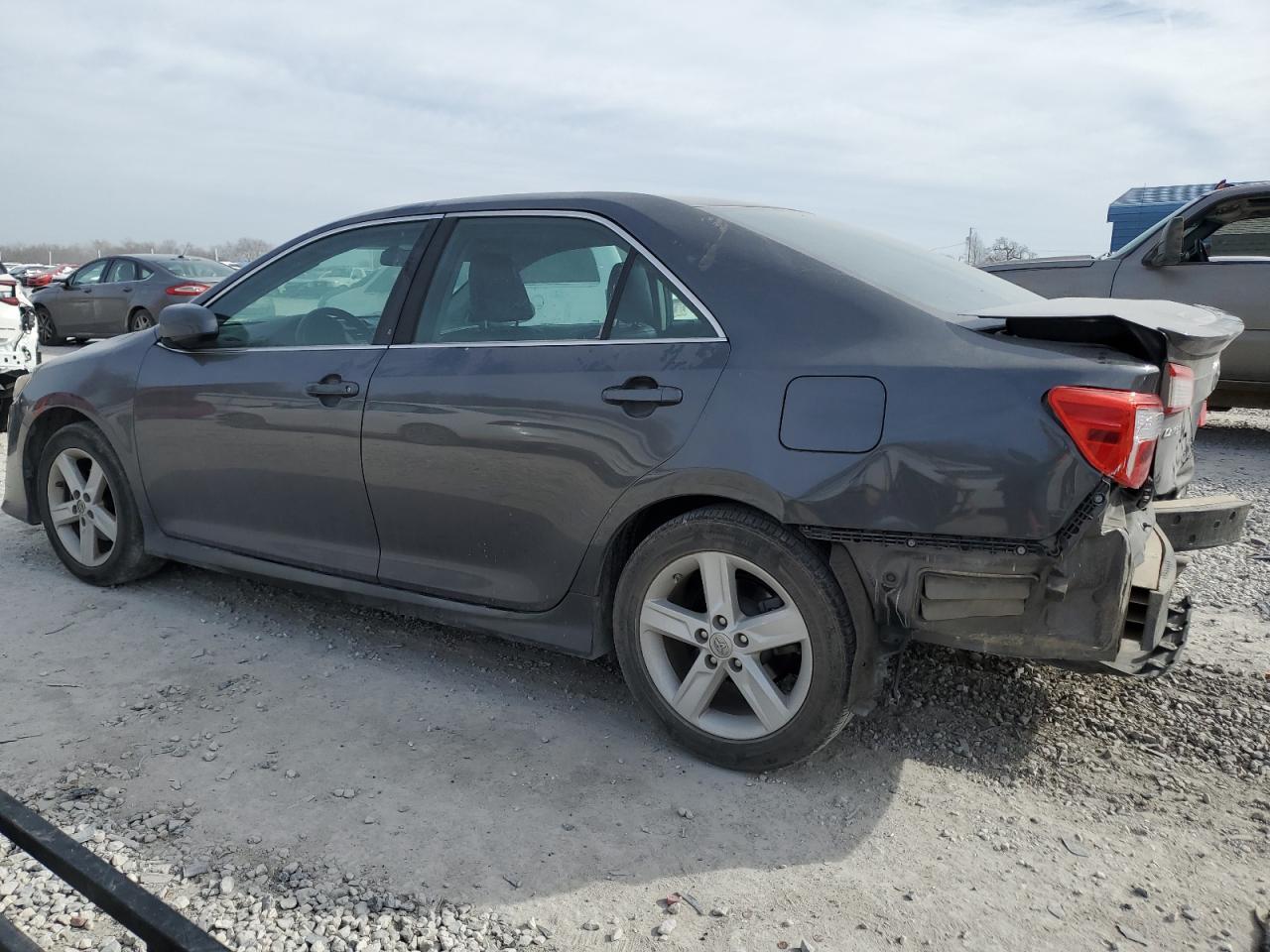 2014 TOYOTA CAMRY L - Image 2