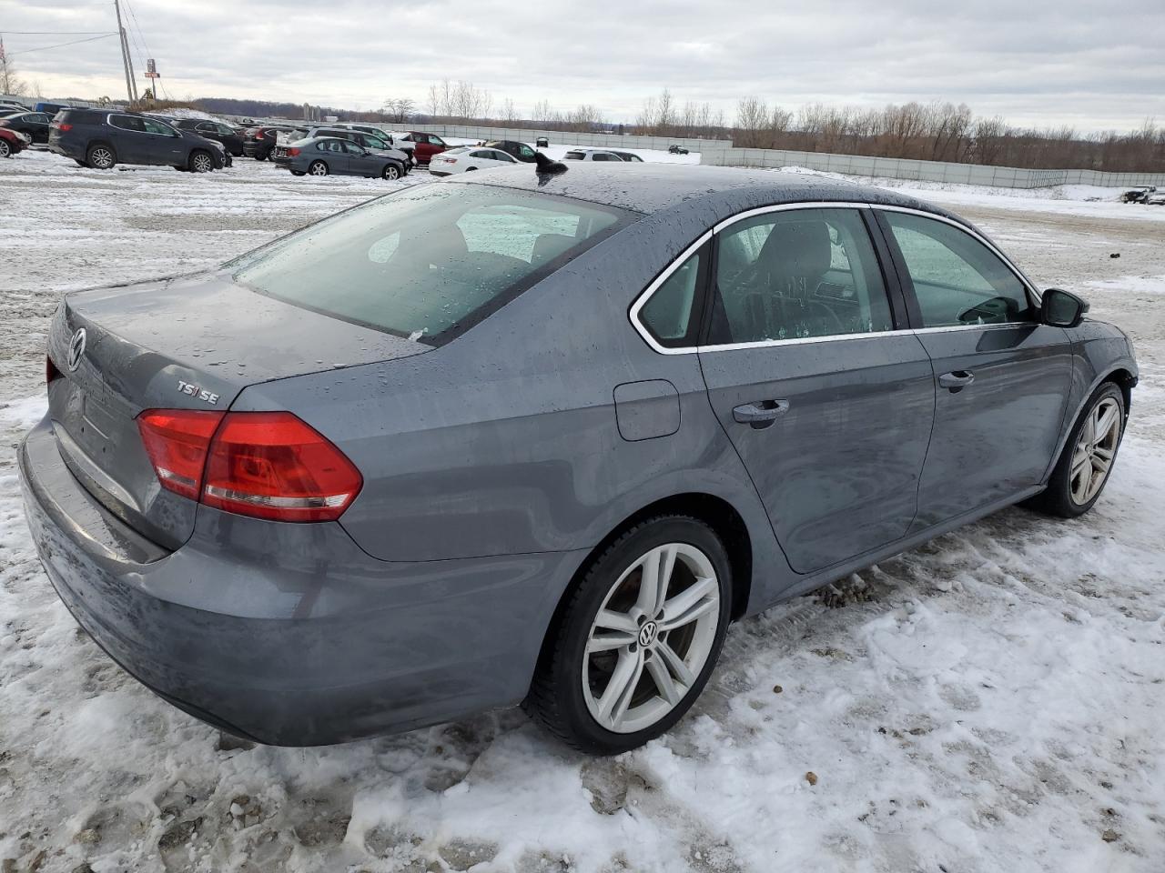 2014 VOLKSWAGEN PASSAT SE - Фото 3