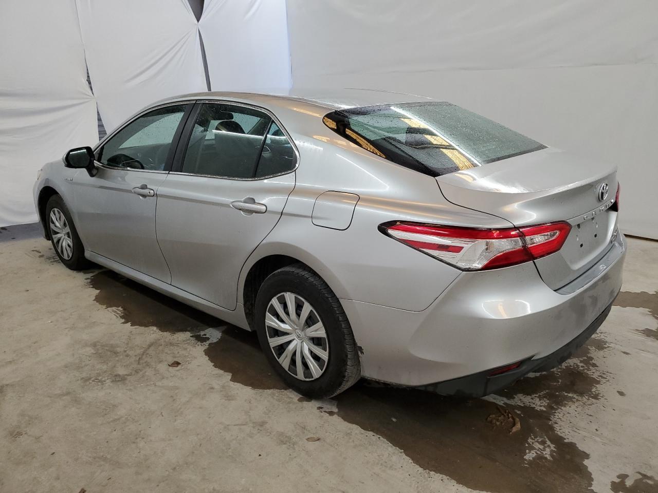 2018 TOYOTA CAMRY LE - Image 2
