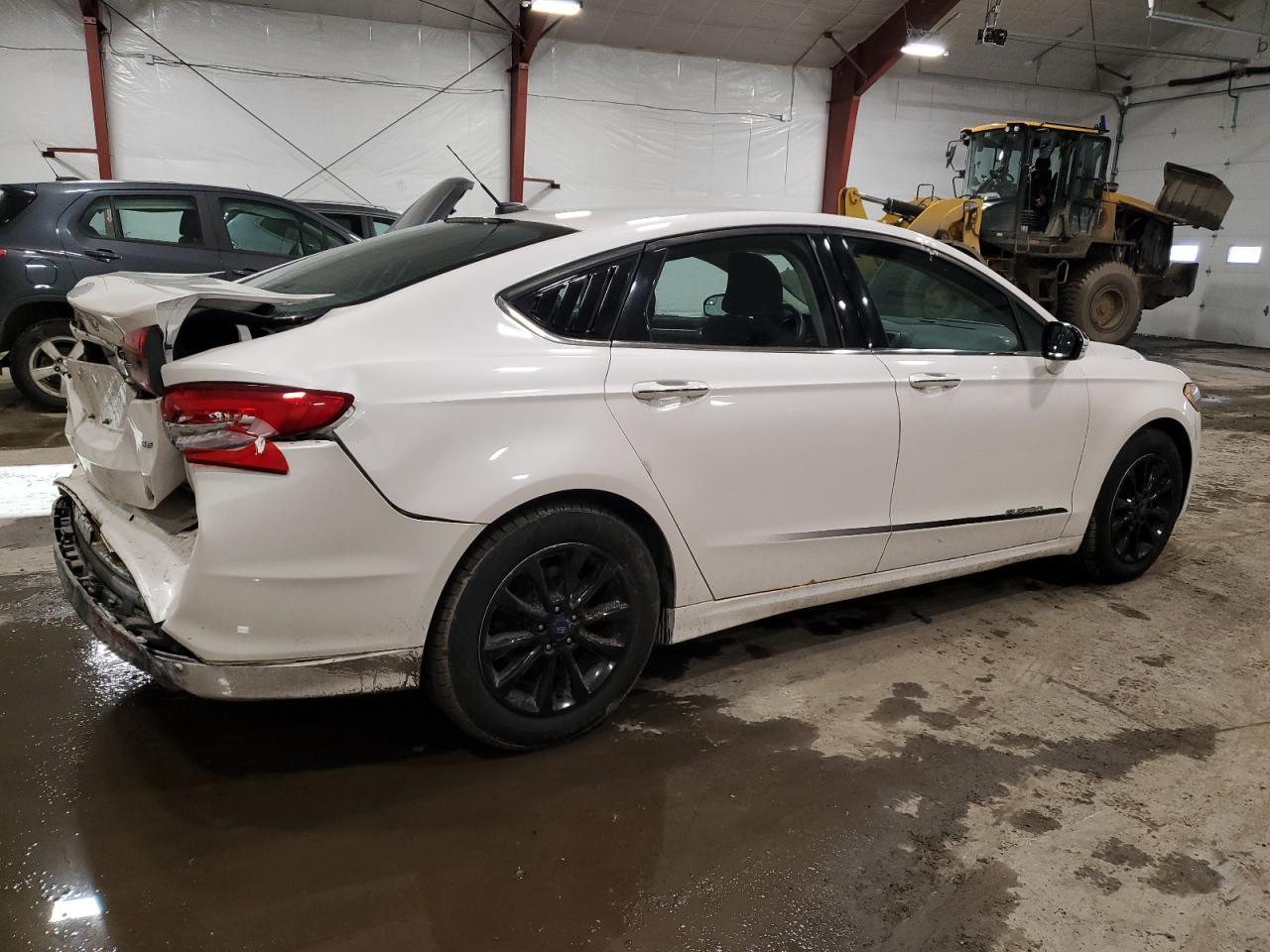 2017 FORD FUSION SE - Фото 3