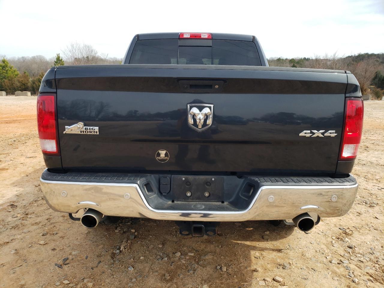 2017 RAM 1500 SLT - Image 6
