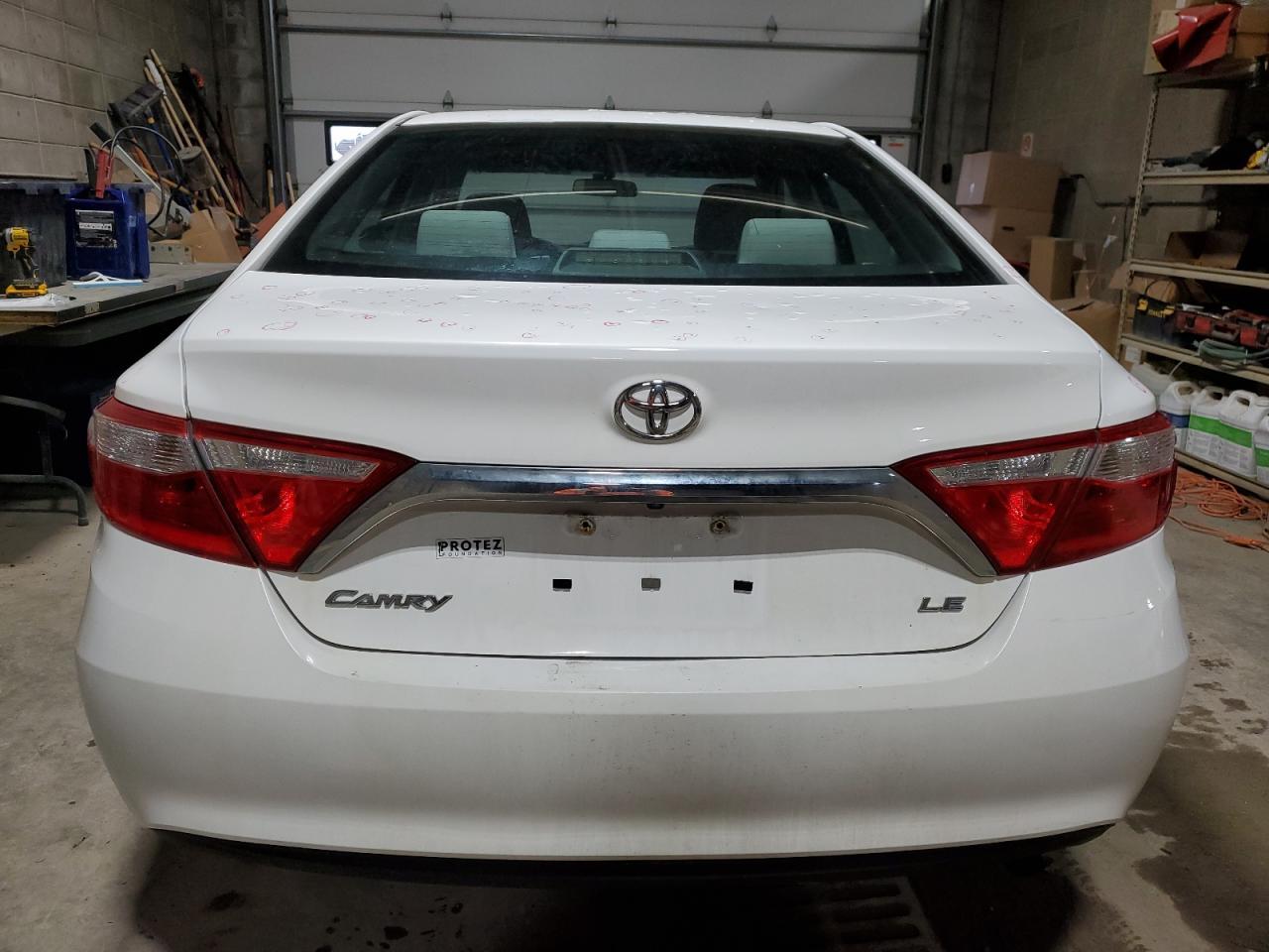 2015 TOYOTA CAMRY LE - Image 6