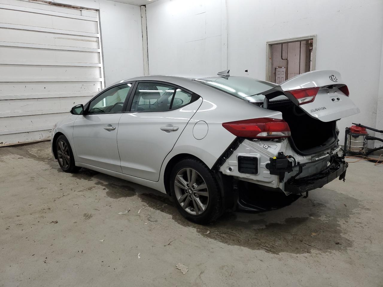 2018 HYUNDAI ELANTRA SE - Фото 2