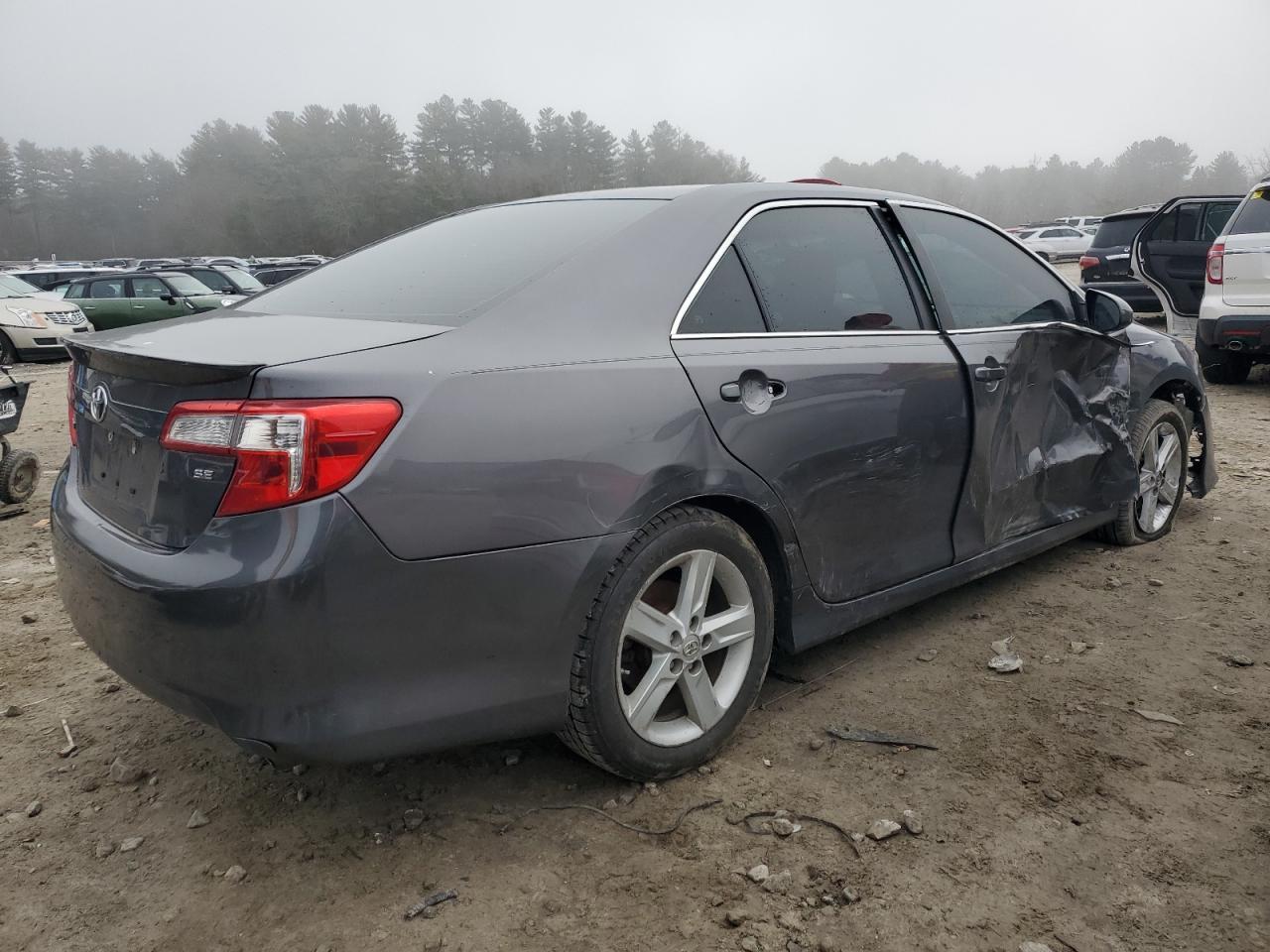 2014 TOYOTA CAMRY L - Фото 3