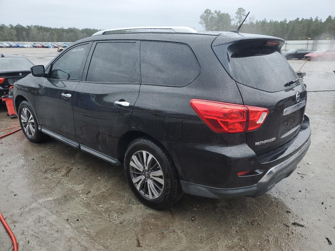2017 NISSAN PATHFINDER - Image 2