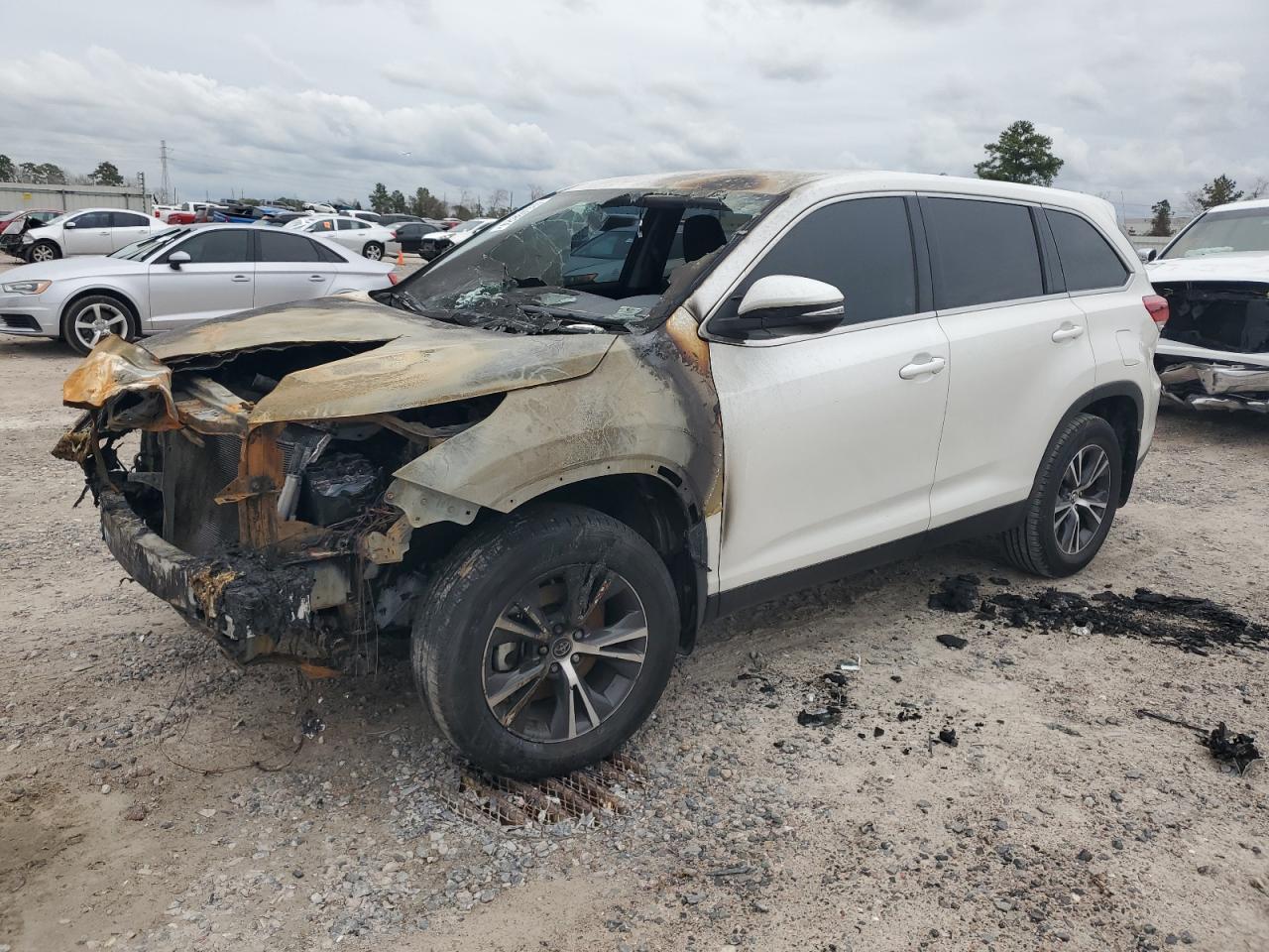 2019 TOYOTA HIGHLANDER