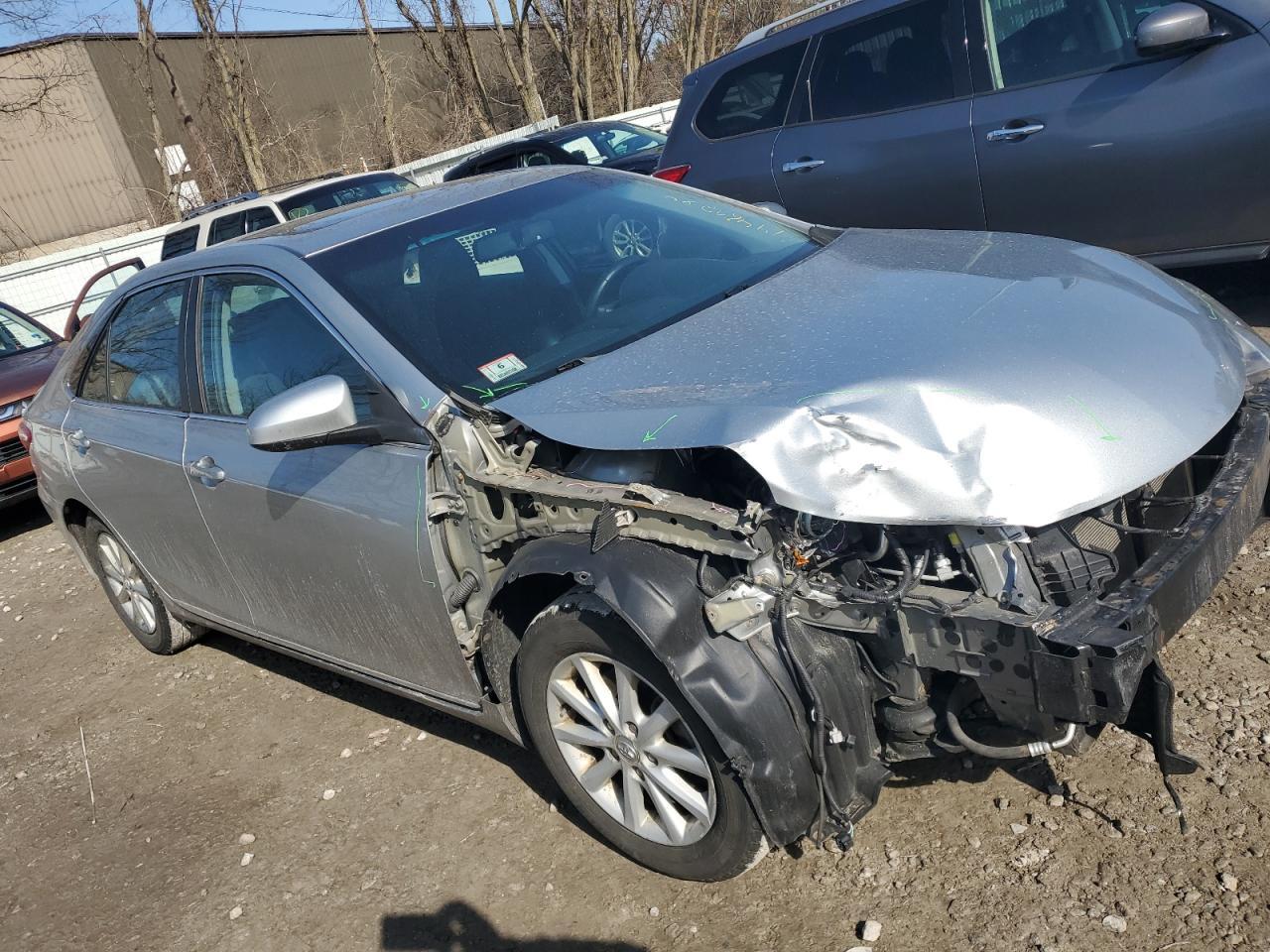 2017 TOYOTA CAMRY LE - Image 4