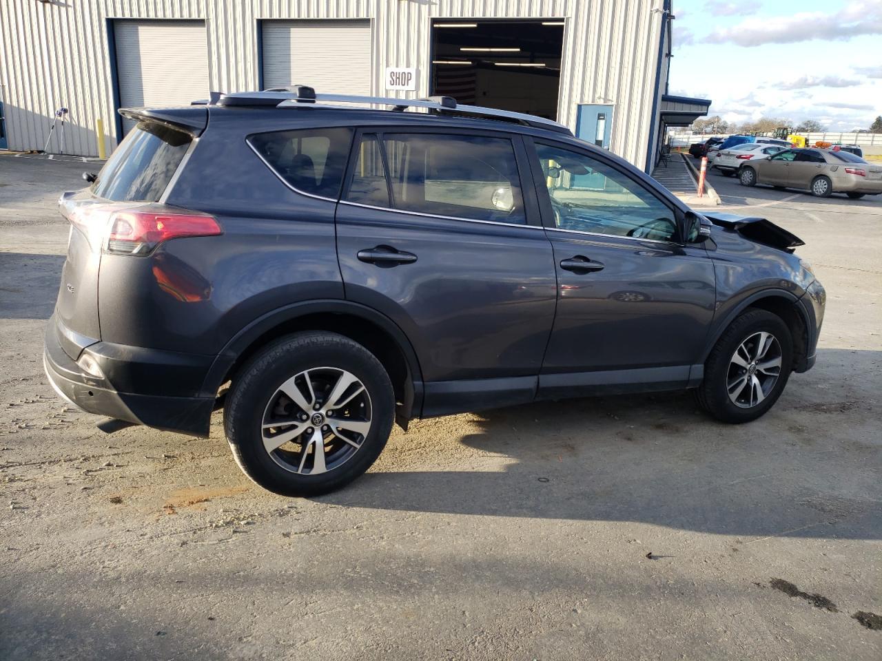 2017 TOYOTA RAV4 XLE - Image 3