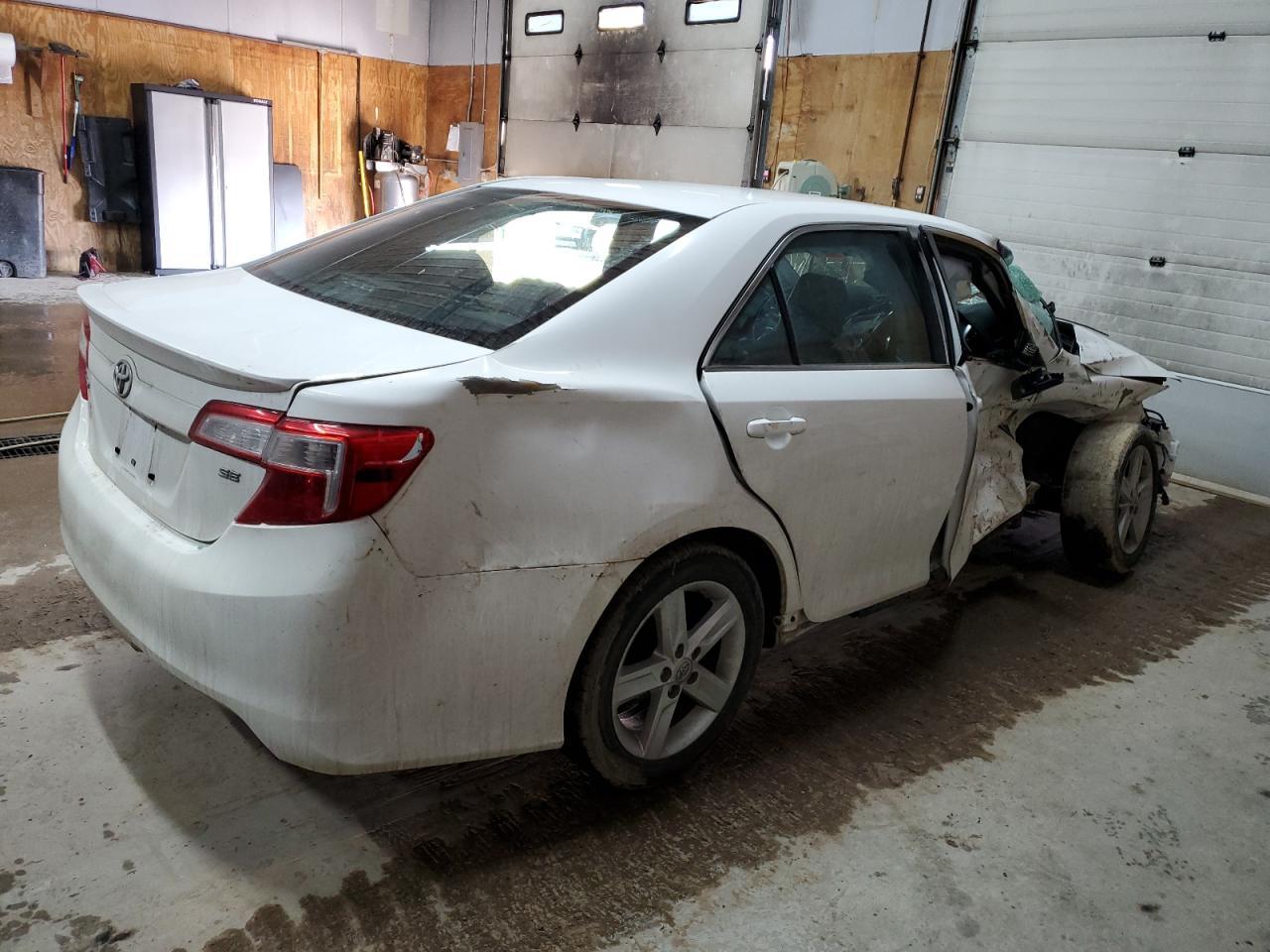 2013 TOYOTA CAMRY L - Image 3