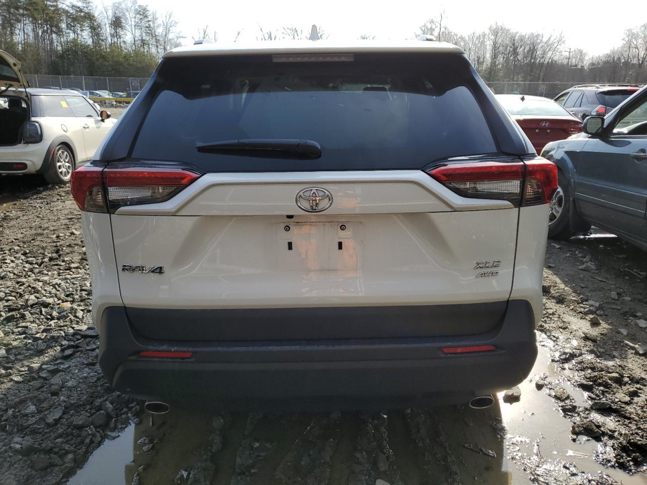 2022 TOYOTA RAV4 XLE P - Image 6