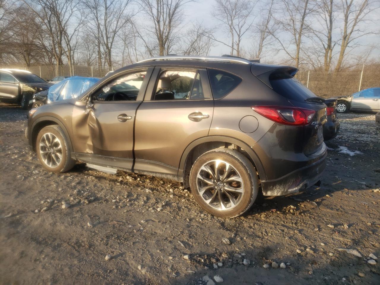 2016 MAZDA CX-5 GT - Image 2