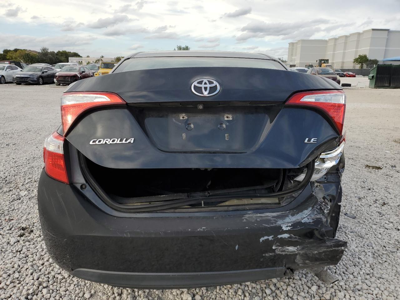 2014 TOYOTA COROLLA L - Image 6