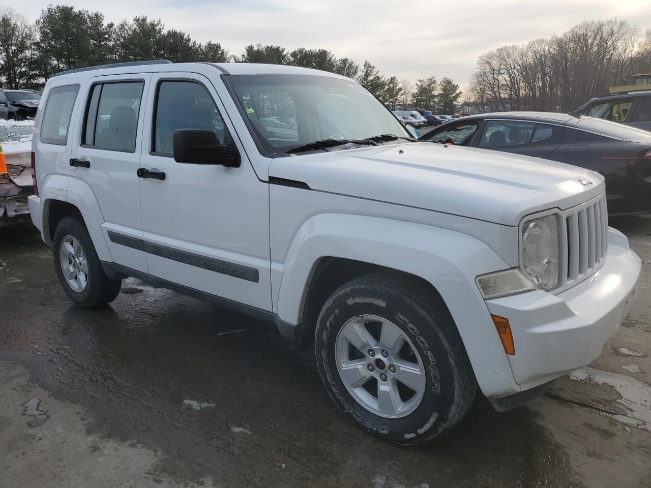 2011 JEEP LIBERTY SP - Image 4
