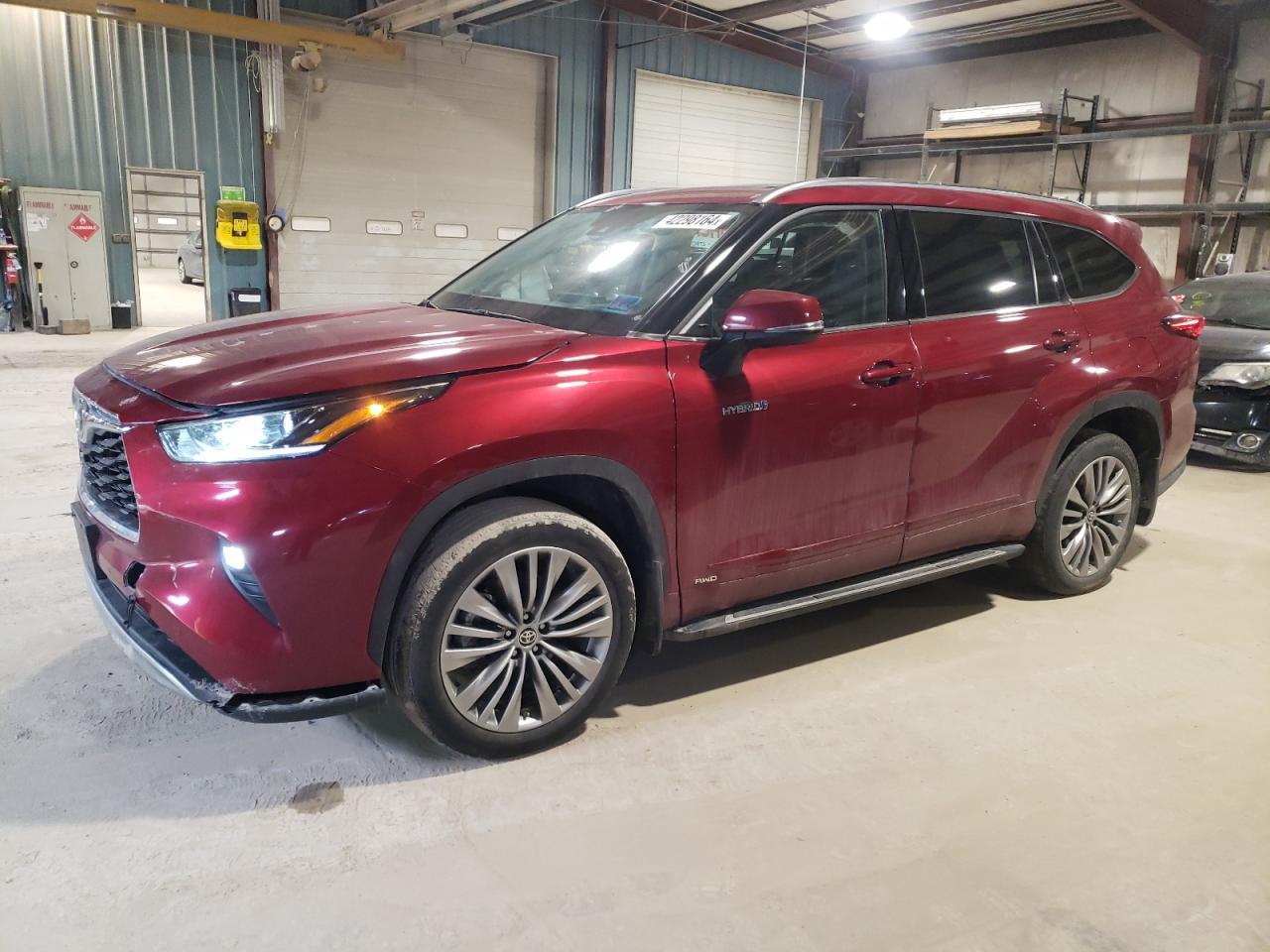 2021 TOYOTA HIGHLANDER car image