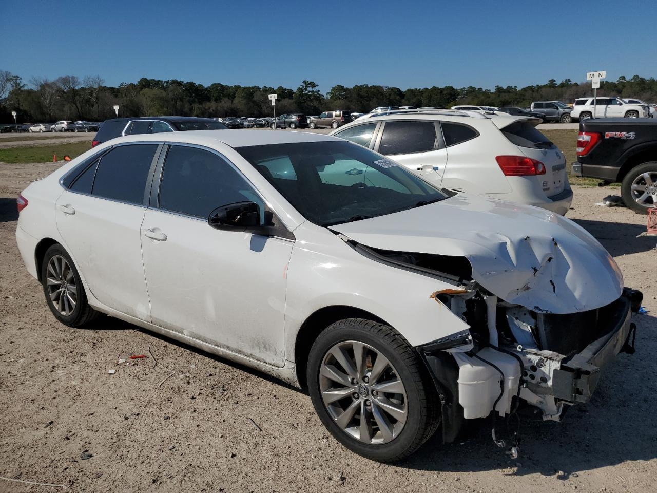 2017 TOYOTA CAMRY LE - Фото 4