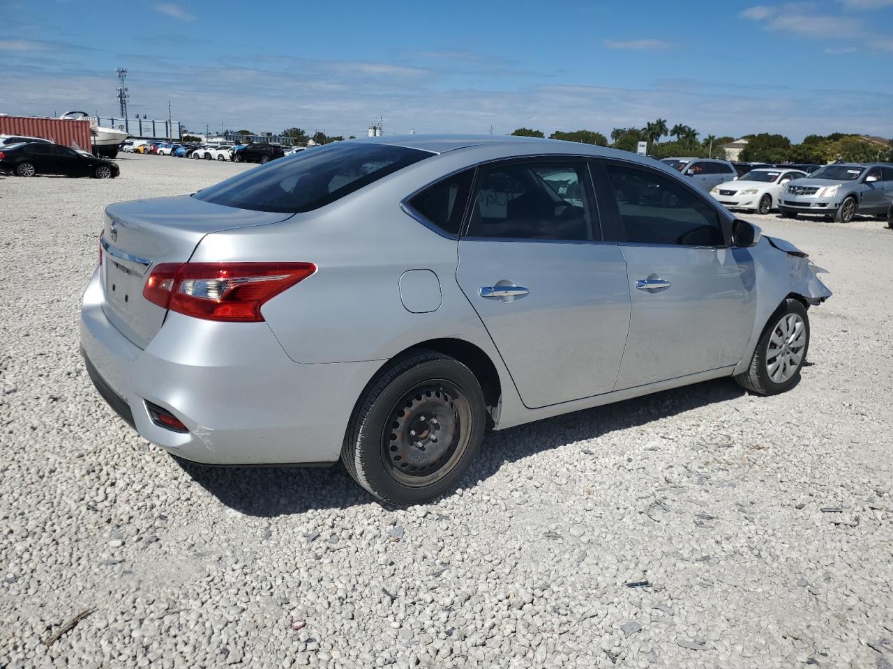 2018 NISSAN SENTRA S - Фото 3