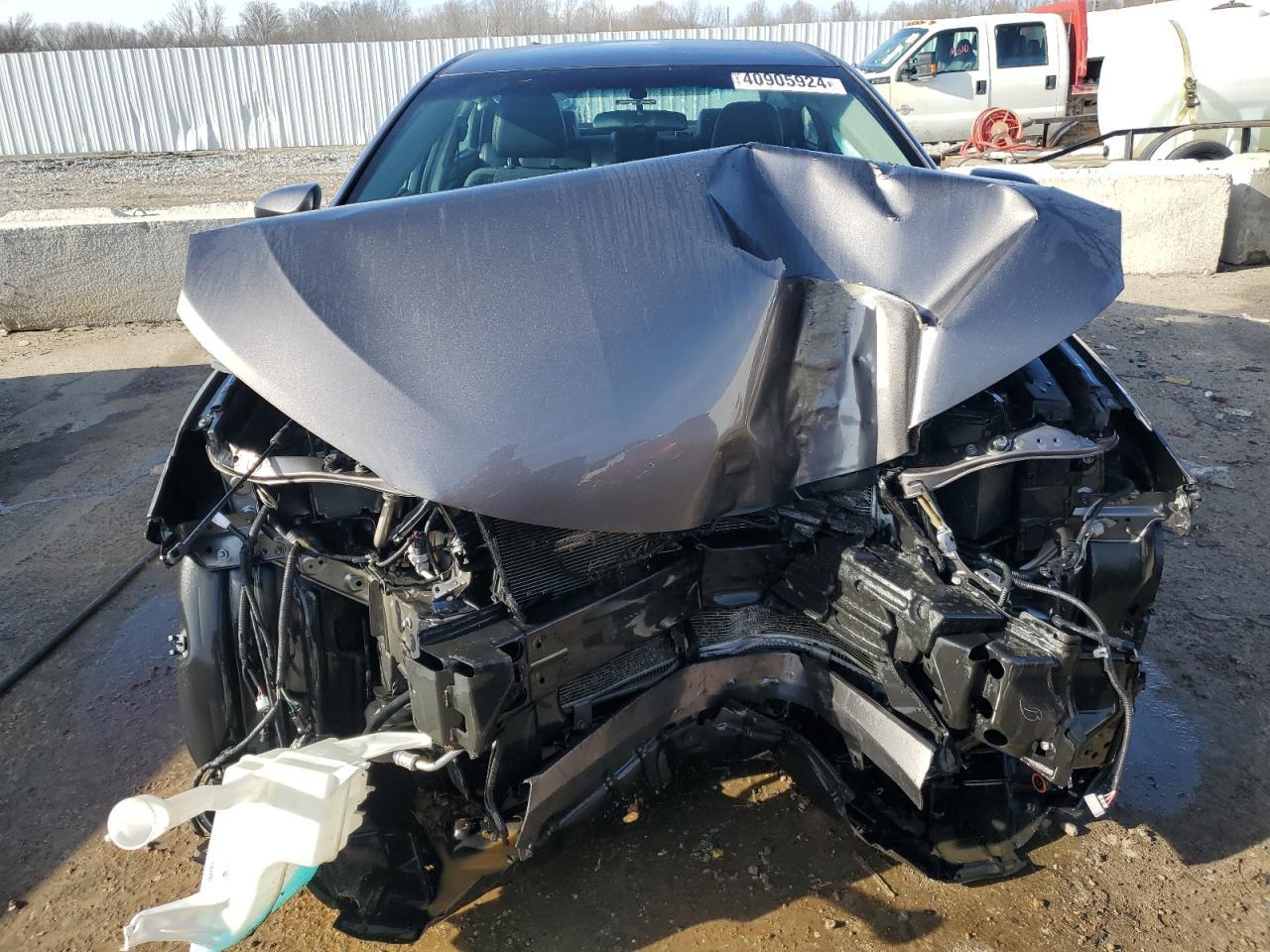 2017 TOYOTA CAMRY LE - Фото 5