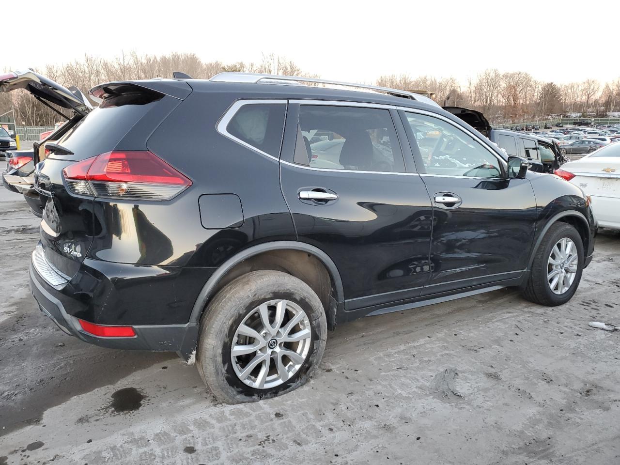 2018 NISSAN ROGUE S - Фото 3