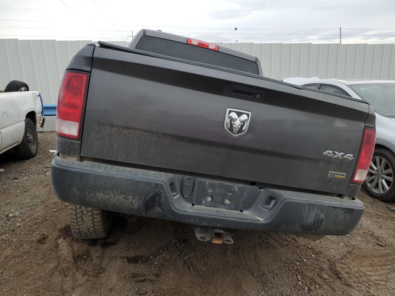 2017 RAM 1500 ST - Image 6