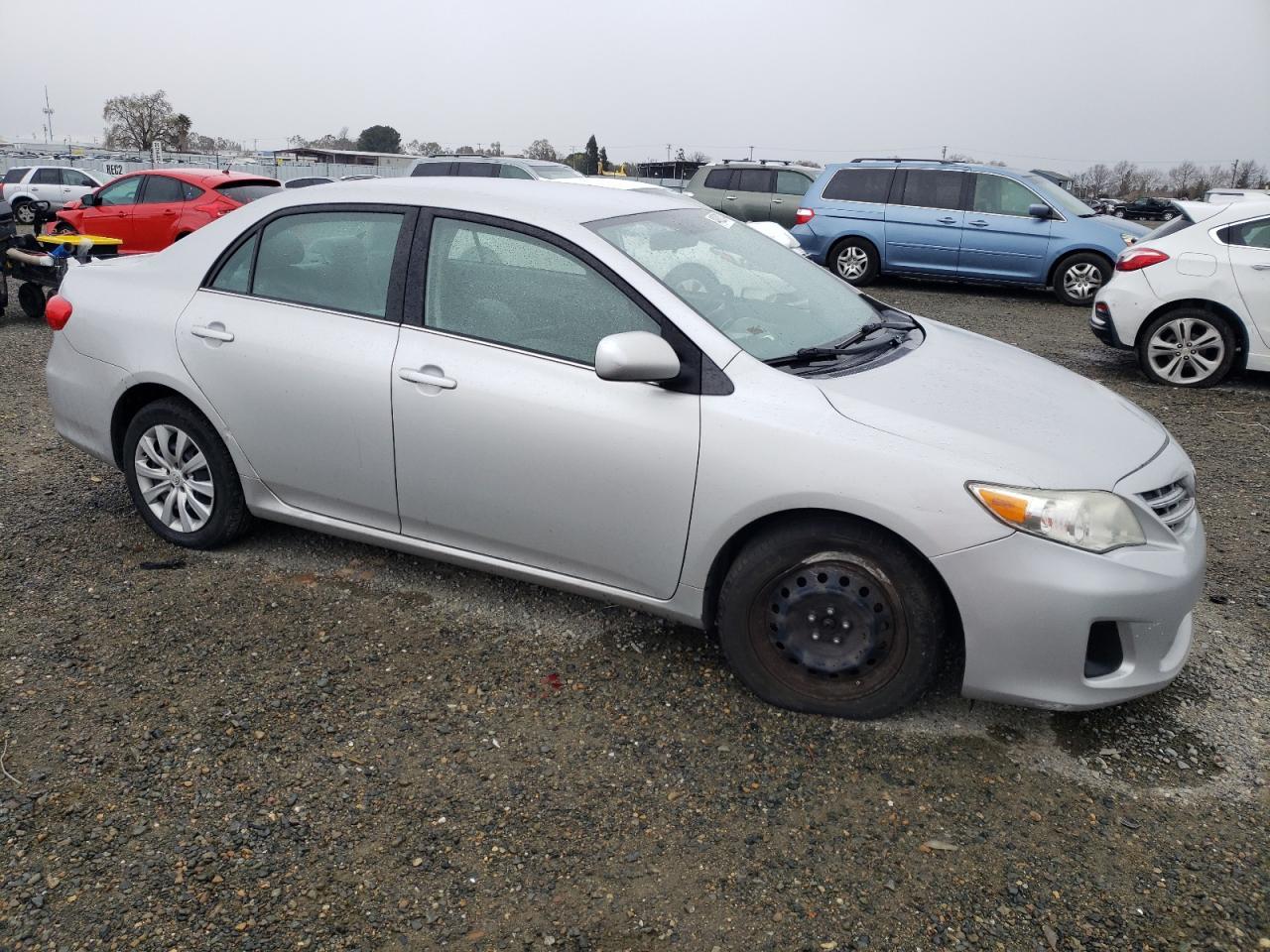 2013 TOYOTA COROLLA BA - Фото 4