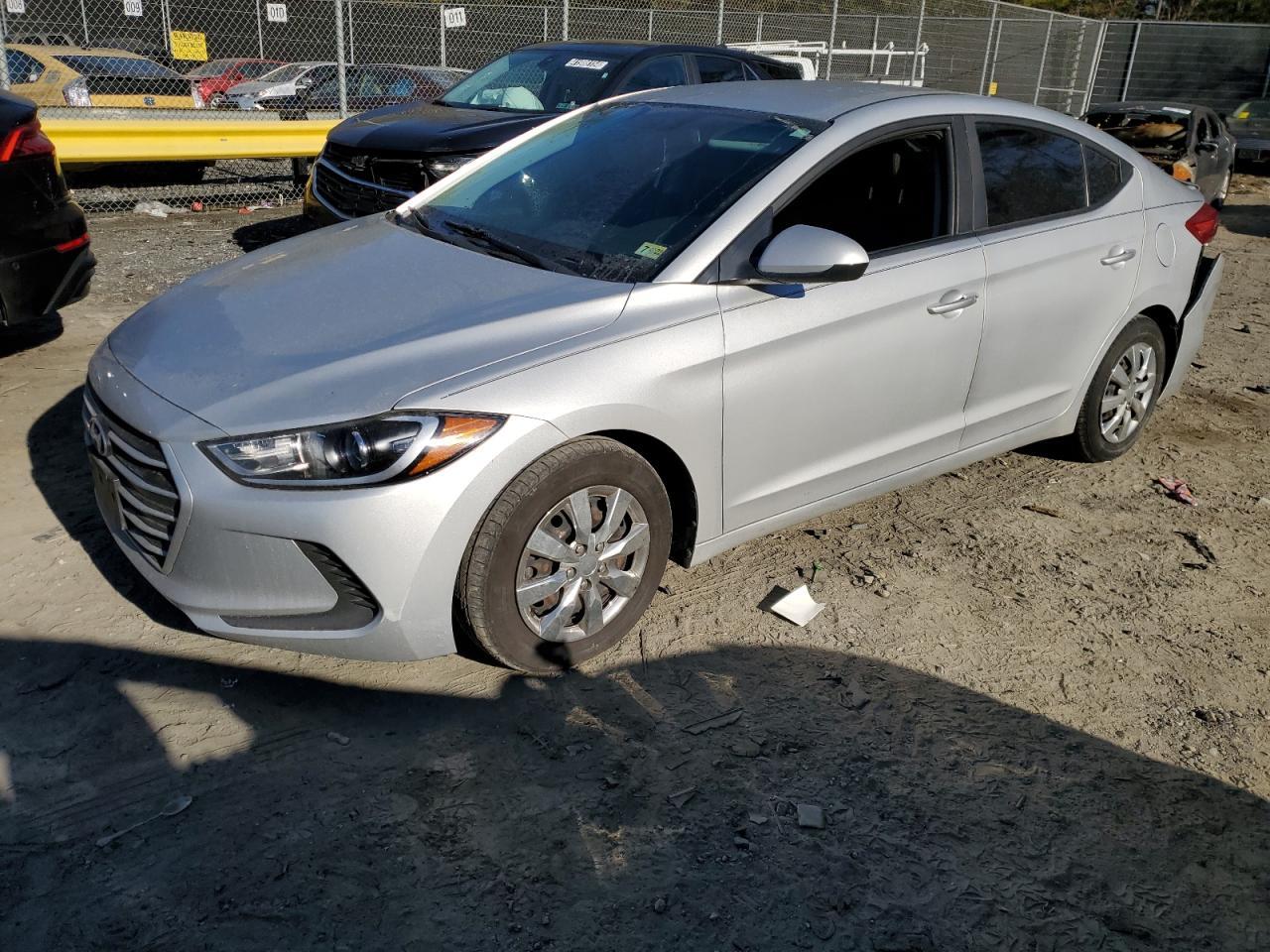 2018 HYUNDAI ELANTRA SE