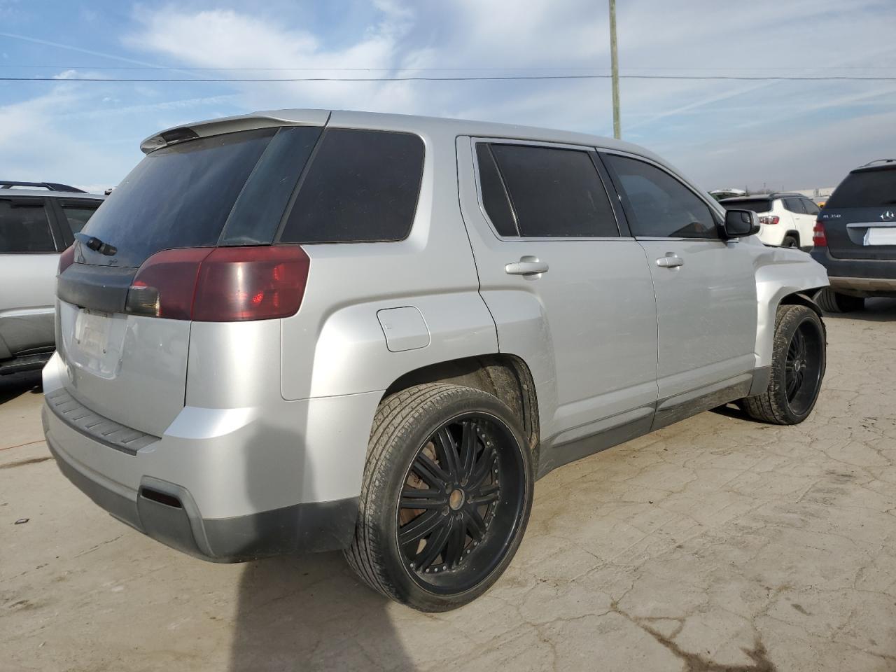 2012 GMC TERRAIN SL - Image 3