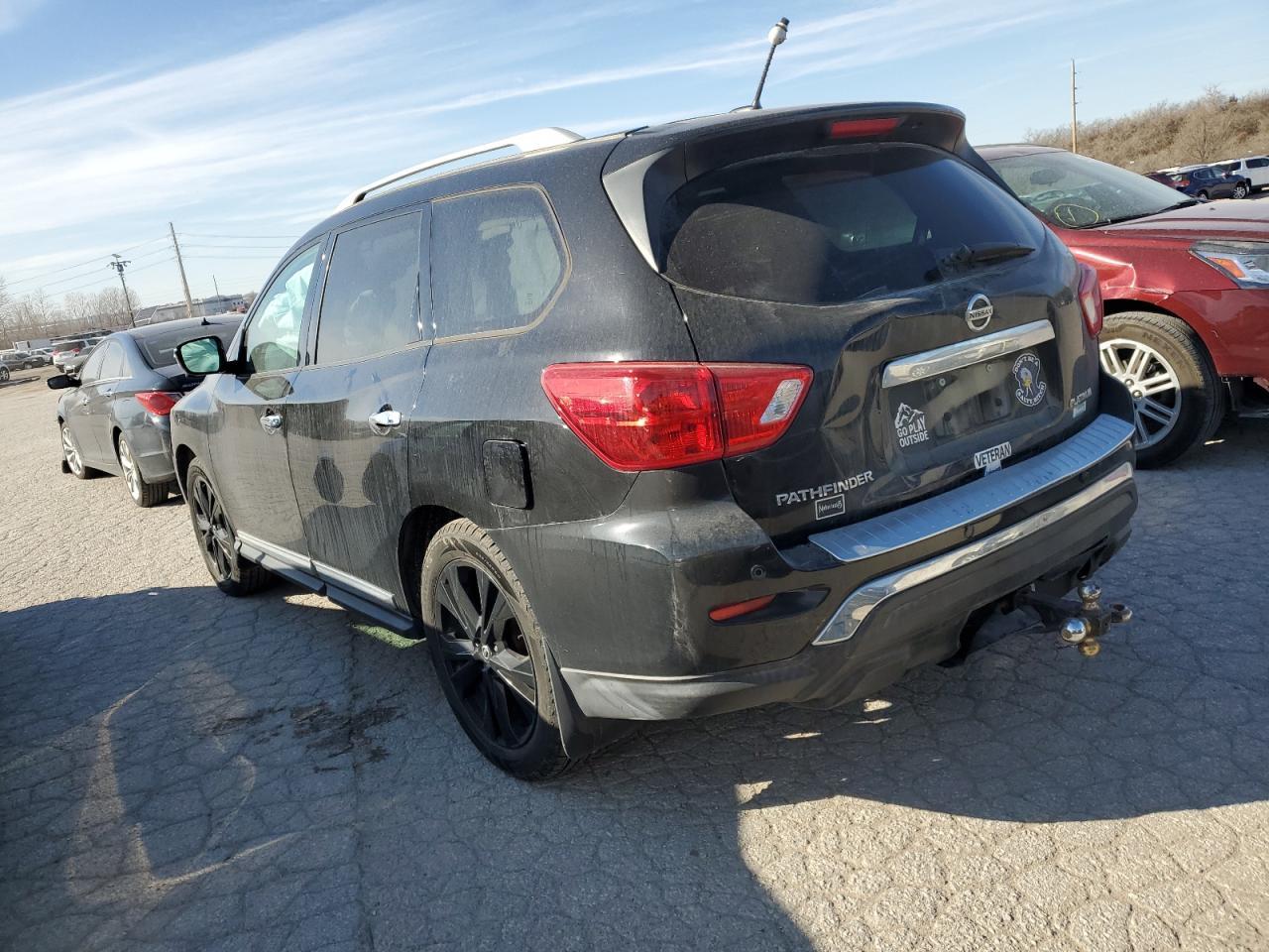 2017 NISSAN PATHFINDER - Image 2