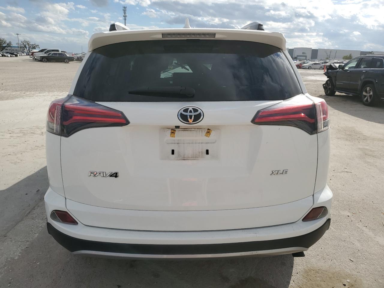 2018 TOYOTA RAV4 ADVEN - Image 6