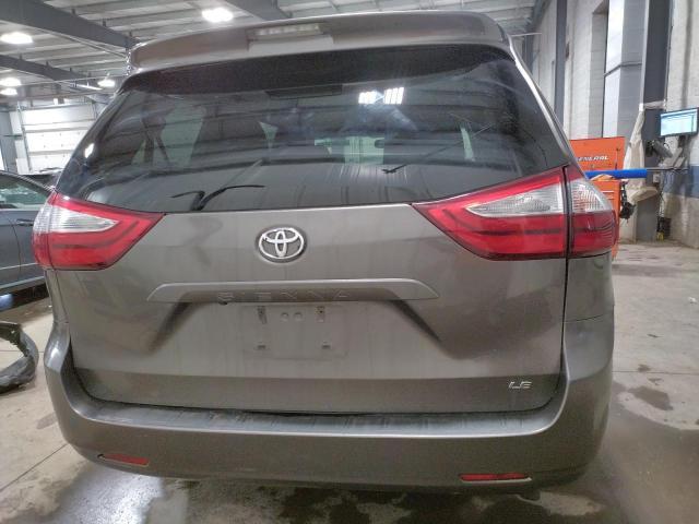 2016 Toyota Sienna Le - Image 6
