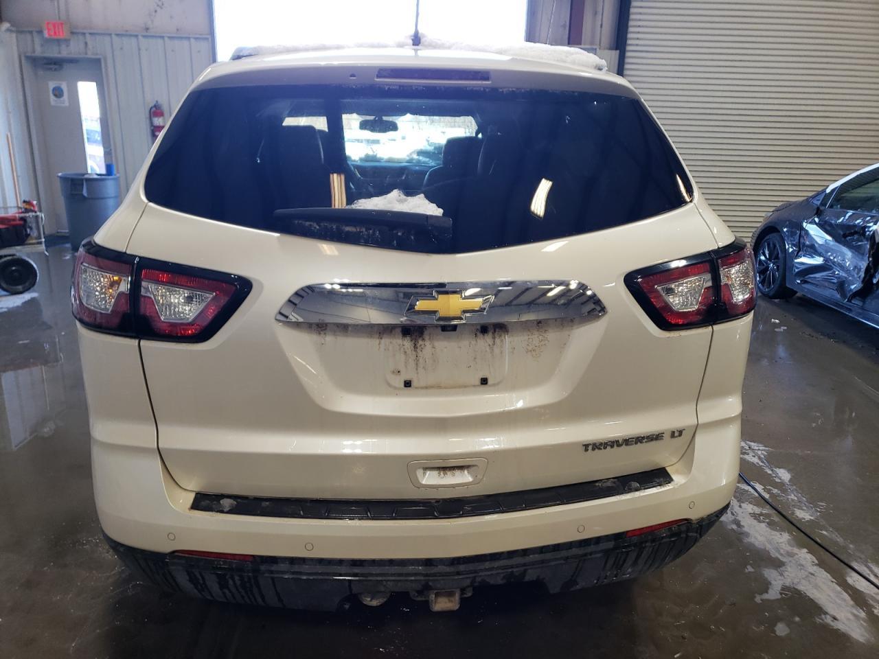 2015 CHEVROLET TRAVERSE L - Фото 6