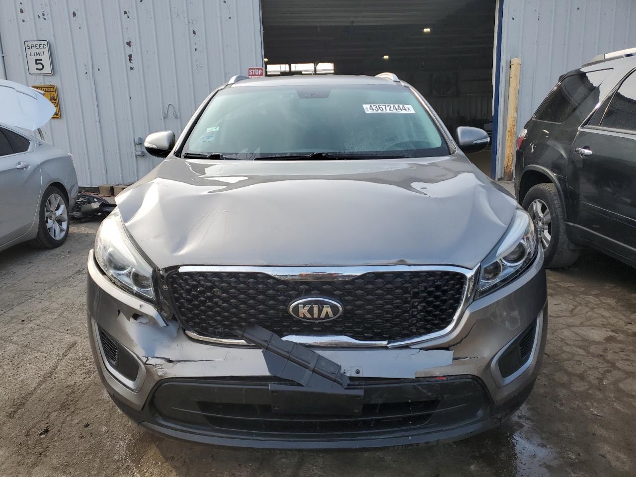 2017 KIA SORENTO LX - Фото 5