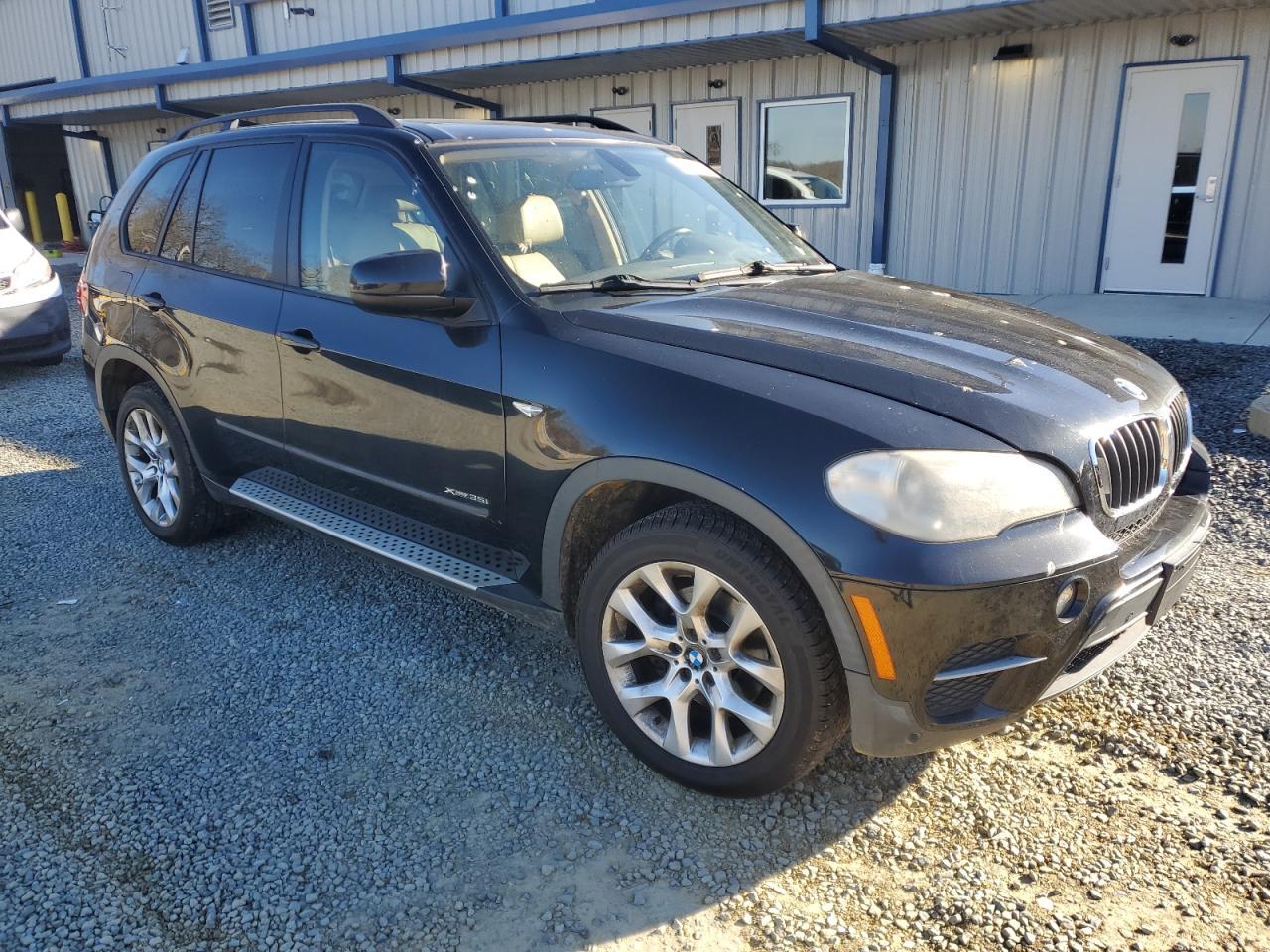 2012 BMW X5 XDRIVE3 - Image 4