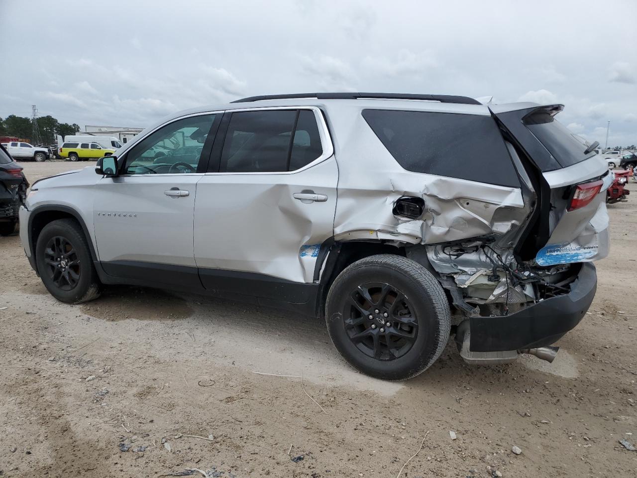 2020 CHEVROLET TRAVERSE L - Image 2